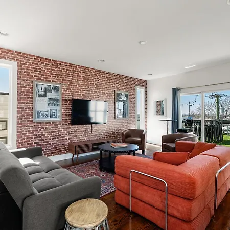 Downtown Views With Rooftop Golf Grill And Firepit Only 8min To Broadway * Nashville