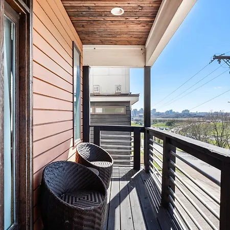 Rooftop Golf Grill And Firepit With Downtown Views Only 8min To Broadway Nashville