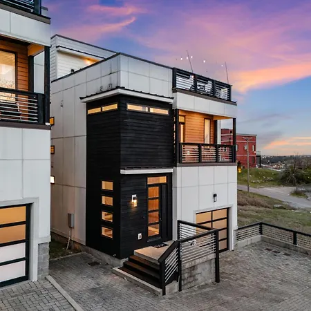8min To Downtown With Rooftop Golf Grill And Firepit Holiday home *