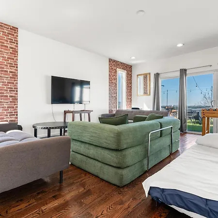 8min To Downtown With Rooftop Golf Grill And Firepit Holiday home