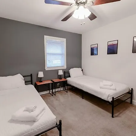 Cozy Retreat 10 Min To Broadway Holiday home Nashville