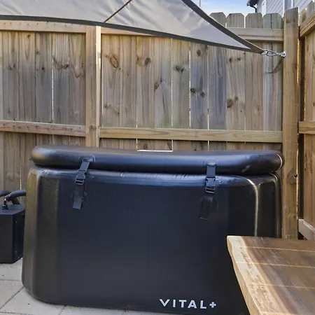 Designer Single Family House-rooftop- Hot Tub Nashville