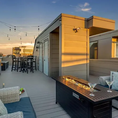 Gulch Melody - Private Rooftop - Heart Of Gulch Holiday home *