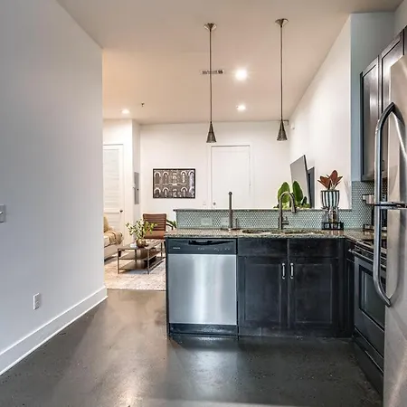 Lofts At 30th-urban Nest-4 Mins To Midtown Holiday home