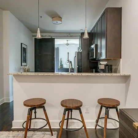 Lofts At 30th - Urban - 6 Mins To Broadway Holiday home *