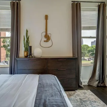 Lofts At 30th - Urban - 6 Mins To Broadway Holiday home *