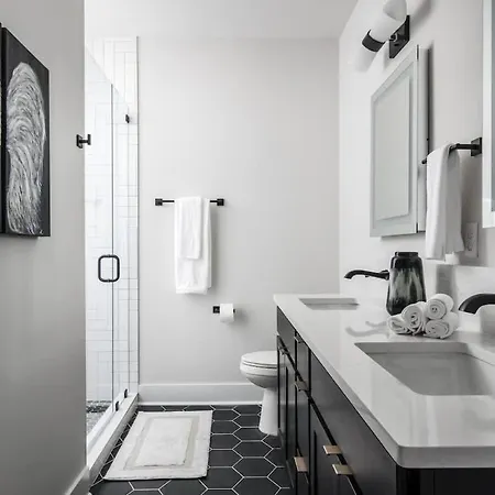Edgehill Duo - 2 Townhomes - Mins Vanderbilt Holiday home Nashville