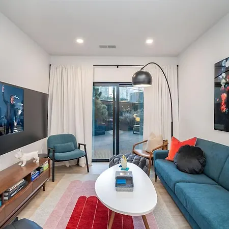 Hyve-retro Modern-full Gym-walk To Broadway Holiday home *