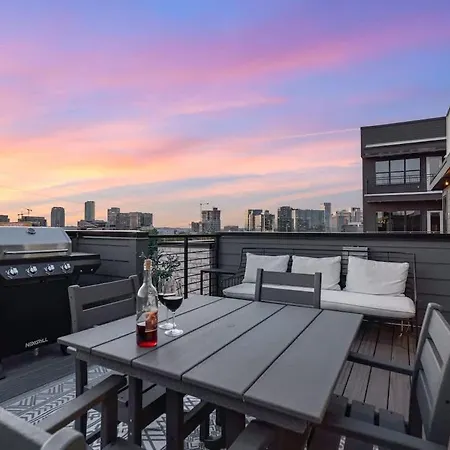 Luxe-cowboy Country-patio Hot Tub-downtown Living *