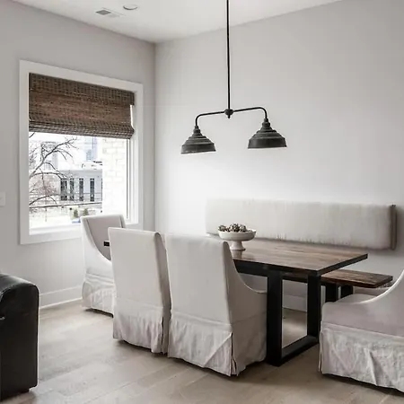 Edgehill Duo - 2 Townhomes - Mins Vanderbilt Holiday home *