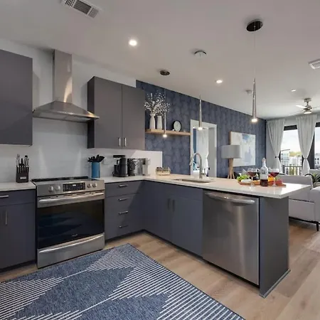 Holiday home Parthenon Park-odyssey-heart Of Midtown *