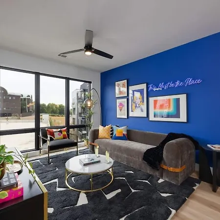 Dolly's Parton-non - Odyssey - Heart Of Midtown Holiday home Nashville
