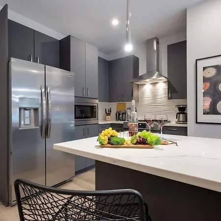 Jupiter - Odyssey - Heart Of Midtown Holiday home *