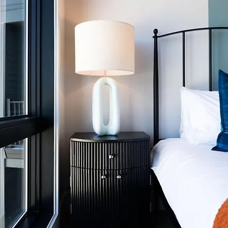 Penthouse Blues-odyssey-pool & Gym-mins 2 Broadway Holiday home Nashville