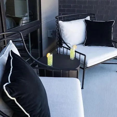 Penthouse Blues-odyssey-pool & Gym-mins 2 Broadway Holiday home Nashville