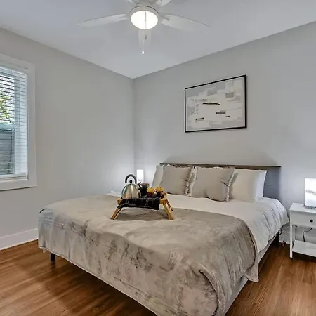 Melrose Mezzo - 5 Mins To Broadway - Rooftop Holiday home