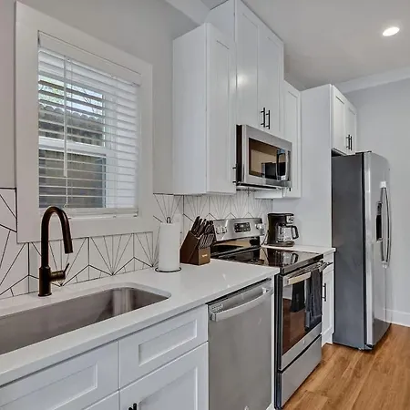 Melrose Mix - Rooftop Deck - 5 Mins To Broadway Holiday home Nashville
