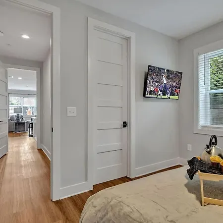 Holiday home Melrose Mix - Rooftop Deck - 5 Mins To Broadway Nashville
