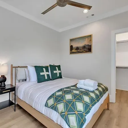 Soprano - Private Rooftop - 8 Mins To Broadway Holiday home