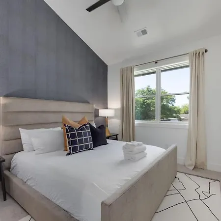 Holiday home Luxe-elevate-modern Luxury-stunning Views