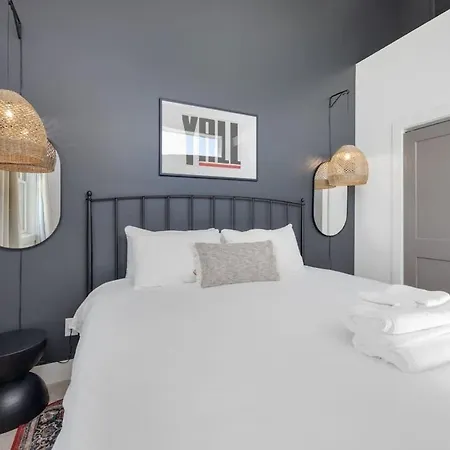 Luxe-elevate-modern Luxury-stunning Views Holiday home *