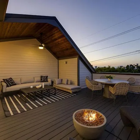 Luxe-elevate-modern Luxury-stunning Views Holiday home Nashville