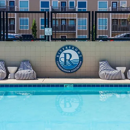 Apartment Riverfront Near Downtown