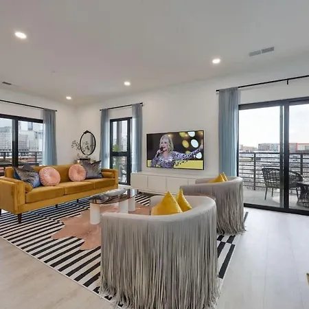 Holiday home Hyve-the Dolly Parton Experience-private Balcony