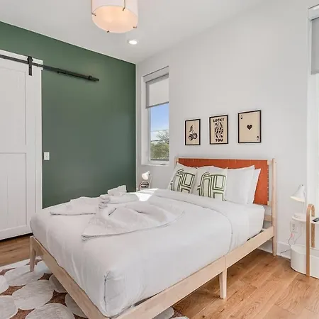 Gallatin Retreat-private Balcony-in East Holiday home Nashville