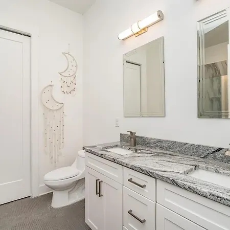 Gallatin Retreat-private Balcony-in East Nashville