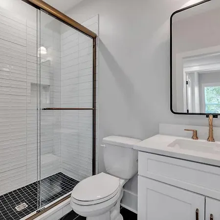 Holiday home Resonant - 2 Townhomes - 2 Private Rooftop Decks Nashville