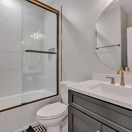 Holiday home Resonant - 2 Townhomes - 2 Private Rooftop Decks Nashville