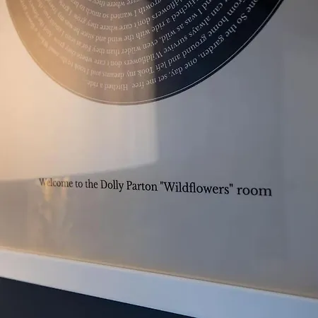 Hyve-the Dolly Parton Experience-private Balcony