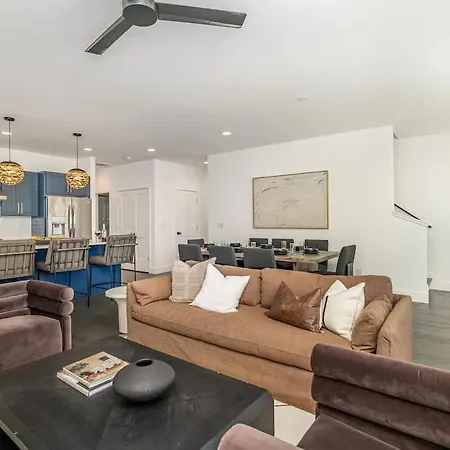 Sunspire-private Deck-in East *