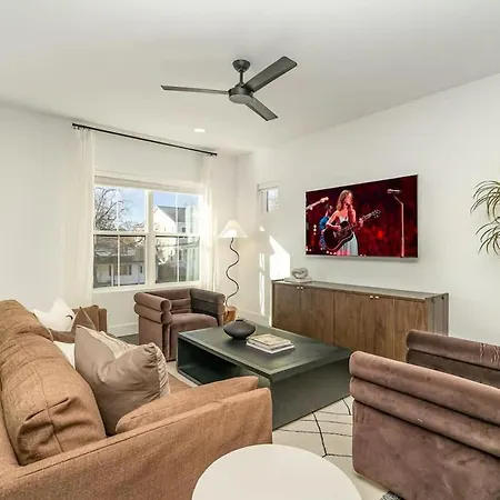 Sunspire-private Deck-in East *