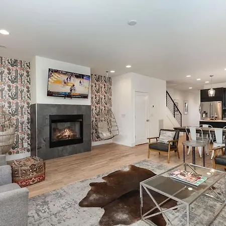 Holiday home Riff & Rest - 2 Stylish Homes - Mins To Germantown *