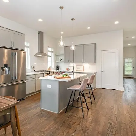 Double Time - Ping-pong Table - Mins To Germantown Holiday home Nashville