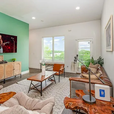 Double Time - Ping-pong Table - Mins To Germantown Holiday home Nashville
