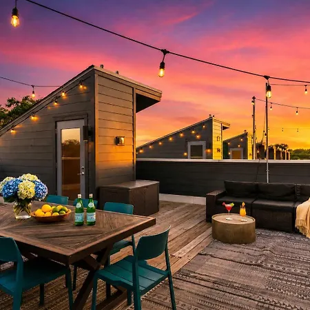 Rooftop Deck 2 Car Garage Near Downtown *