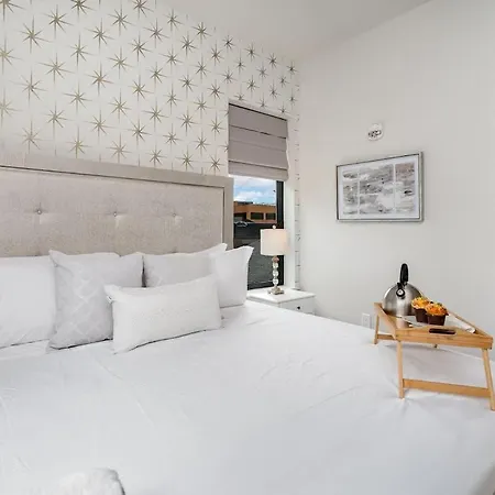 Harmony Outpost-pool & Gym-4 Mins To Broadway *