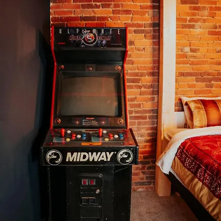 Printers Alley Downtown Mansion *