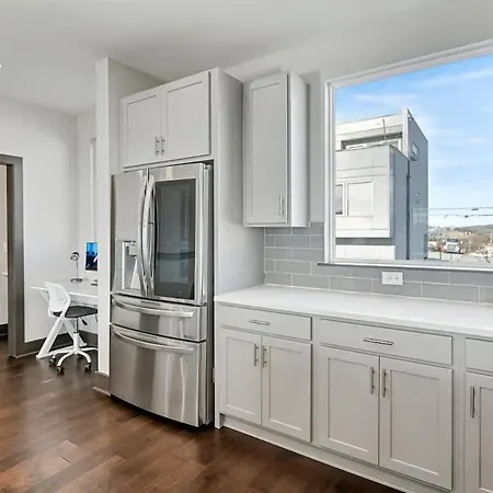 Skyline View-patio & Fire Pit-mins To Germantown Holiday home