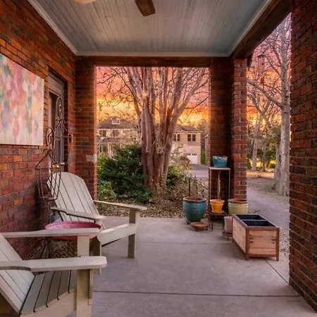 Rhythm - Walk To 12 South - Mins To Broadway Holiday home Nashville