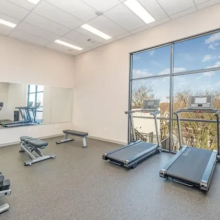 Holiday home Harmony Outpost-pool & Gym-4 Mins To Broadway Nashville
