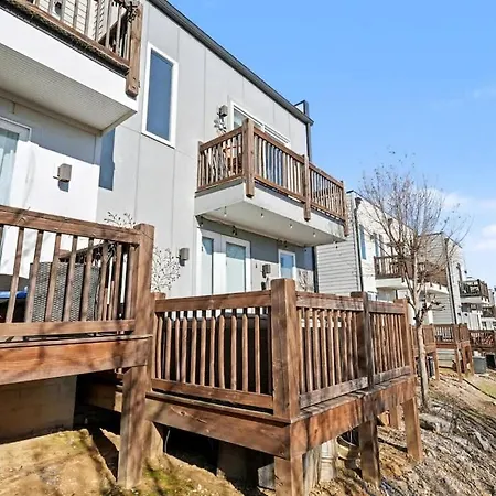 Skyline View-patio & Fire Pit-mins To Germantown Holiday home *