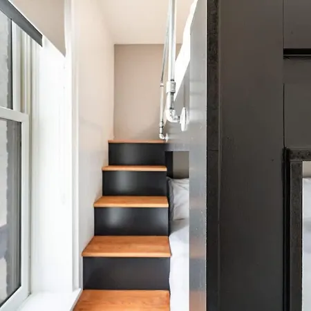 The Saddlery-playlist-2 Units-walk To Broadway Holiday home