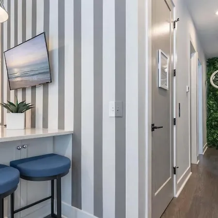 New Side By Side Homes - Sleeps 24 *