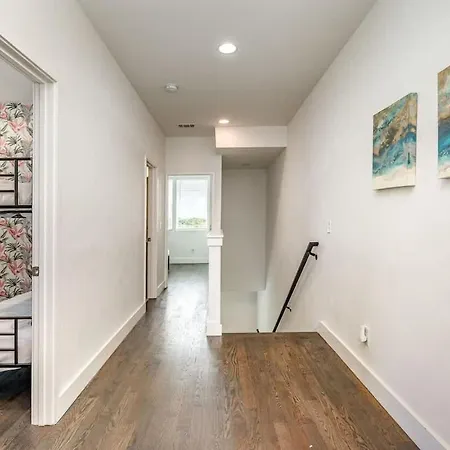 Holiday home Double Time - Ping-pong Table - Mins To Germantown *