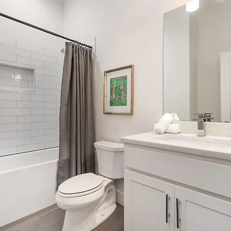 Double Time - Ping-pong Table - Mins To Germantown Holiday home Nashville