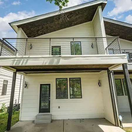 Holiday home Riff & Rest - 2 Stylish Homes - Mins To Germantown